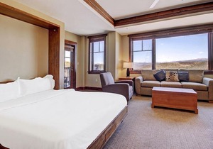 One Ski Hill Place S8414