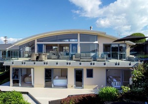Oneroa Bay Views