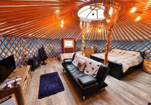 Orange Yurt with Hot Tub- Sleeps 3 Parking & WiFi