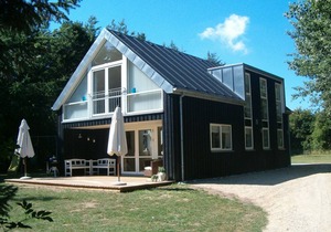 Øster Assels. 135m2 lovely 2-plan holiday house. Just 300m. to the beach.