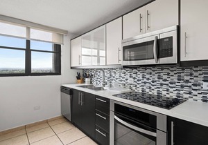 Otium | City Views | King Sized | Near The Beach