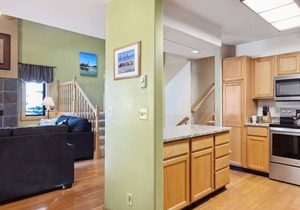 Outpost: Clark's Knoll 367 - Walk to Town Square