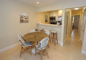Outrigger Resort #8: 1 BR / 1 BA Condo on Longboat Key by RVA, Sleeps 2