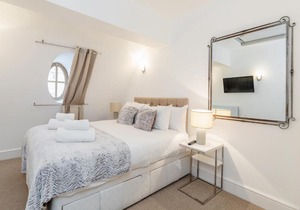 Outstanding Trafalgar Penthouse, sleeps 8