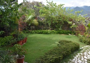 Oxygen Home Stay - Six Bedroom Set