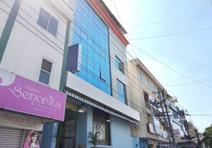OYO 12083 Hotel Champion Inn