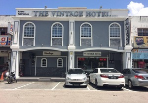 OYO 596 the Vintage Hotel