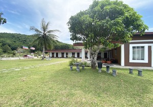 OYO 90319 Ambong Bay Resthouse Homes