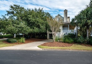 Pacem Place-Quaint home in Private Community of Litchfield By the Sea