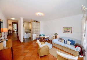 Paddle - Sea view apartment with 3 pools, tennis & squash court