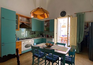 Palazzo Sabella Tommasi white suite