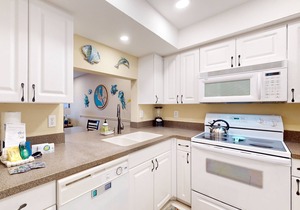 Palm Bay Club Unit 311 with pools & hot tub - walk 1,500 feet to beach