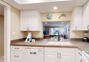 Palm Bay Club Unit 311 with pools & hot tub - walk 1,500 feet to beach