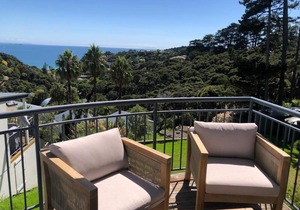 PALM BEACH SEA VIEWS AND A TOUCH OF LUXURY AWAITS