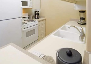 PALM SPRINGS PARADISE! 2BEDROOM, KITCHEN/POOLBAR