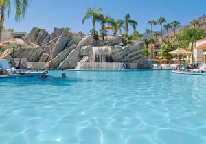 PALM SPRINGS PERFECTION! 2BDR sleeps 6! POOLSIDE Bar & Grill