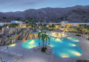 PALM SPRINGS PERFECTION! 2BDR sleeps 6! POOLSIDE Bar & Grill