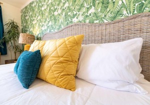 Palm Springs Room At The Groovy Nomad Motel