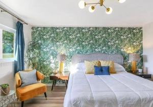 Palm Springs Room At The Groovy Nomad Motel