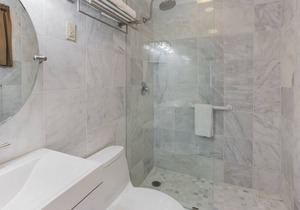 Palmer House Resort - Deluxe Two Double Beds 3