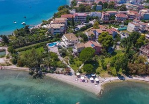 Palmyra Beachfront Studios