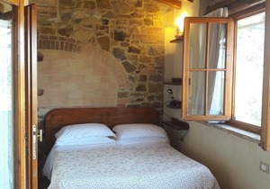 Panoramic villa on the hills between Florence and Siena