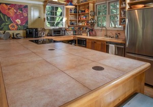 PANIOLO HALE'S LUXURY OFFERING! ONE OF THE BEST!