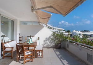 Panoramic Penthouse Satori in Ibiza, central position, with 4 bedrooms, 8 sleeps