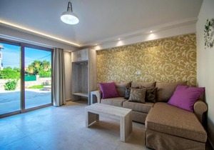 PARADISE APARTMENTS & SUITES