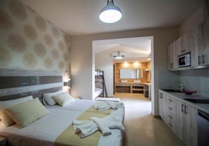 PARADISE APARTMENTS & SUITES