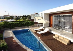 Paradise Cove Luxurious Beach Villas