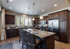 Paradise Village at Zion 28 | Private Hot Tub, Outdoor firepit, and Community Pool