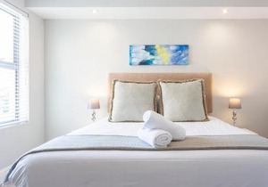 Paragon LUXE Modern Rooftop Pool