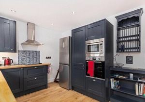 Park Gardens - Lovely Cottage, Parking, Central Location