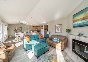 Park Pointe A301 - Community Pool/Hot tub