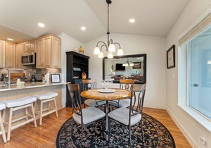 Park Pointe A302 - Community Pool/Hot tub!