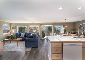 Park Pointe B201 - Community Pool/Hot tub