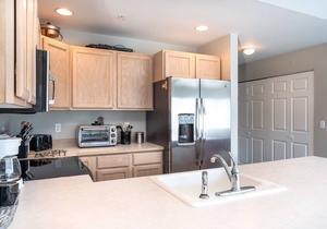Park Pointe B301 - Community Pool/Hot tub