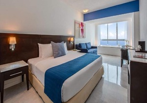 Park Royal Mazatlan Spacious Studio with Pool