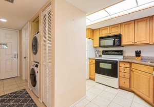 Park Shore Resort- Incredible water views! 1.25 miles to beach! Free Wifi & Basic Cable.