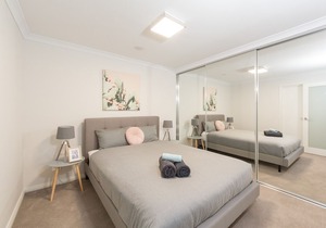 Parkview Suite 30 - Just minutes from entertainment precincts, shopping centres!