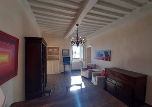 Part of a large house in the center of Monte Castelli Pisano