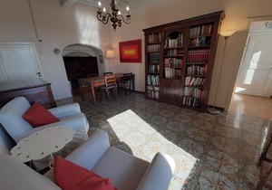 Part of a large house in the center of Monte Castelli Pisano