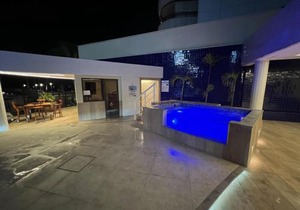 Particular Deluxe Iate Plaza