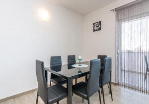 Pasko 2 modern furnished ap for 7