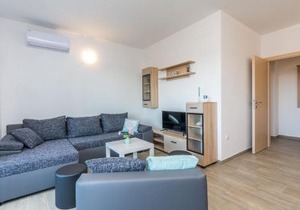 Pasko 2 modern furnished ap for 7