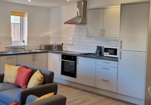 Pass the Keys 3 Devondale Bungalows Modern bungalow with parking near the beach