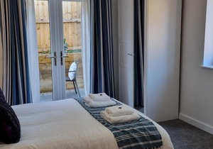 Pass the Keys 4 Devondale Bungalows Delightful seaside bungalow w parking near beach