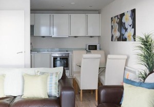 Pass the Keys Lovely 2-bed Glasgow Harbour with Parking and Views