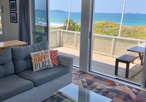 Pataua North beach front (min. 7 nights)